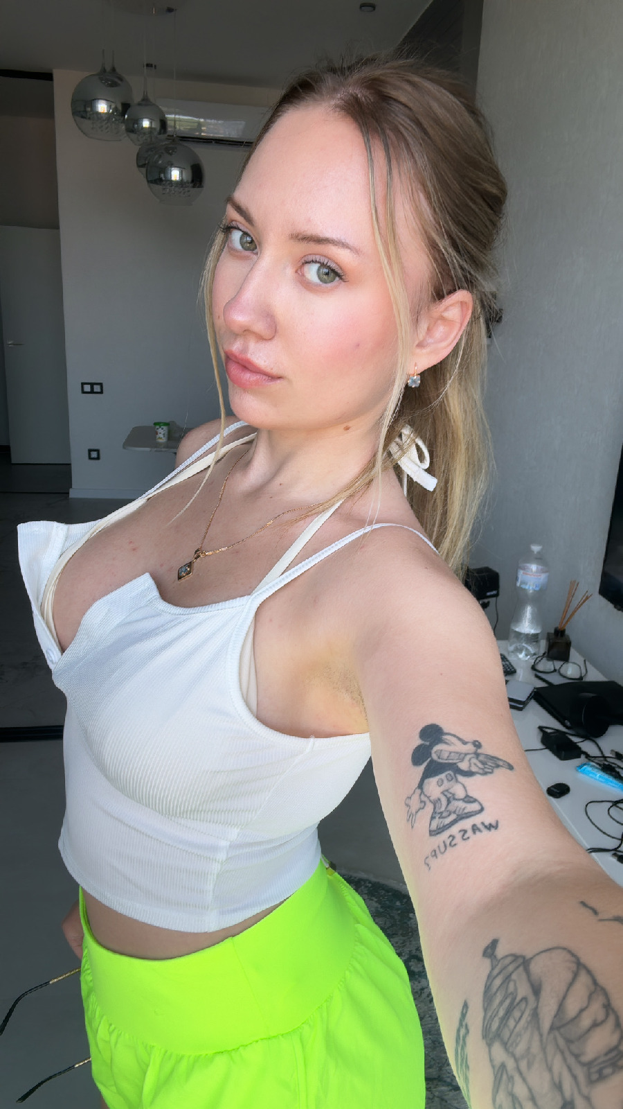 KateV in her underwear in Columbus