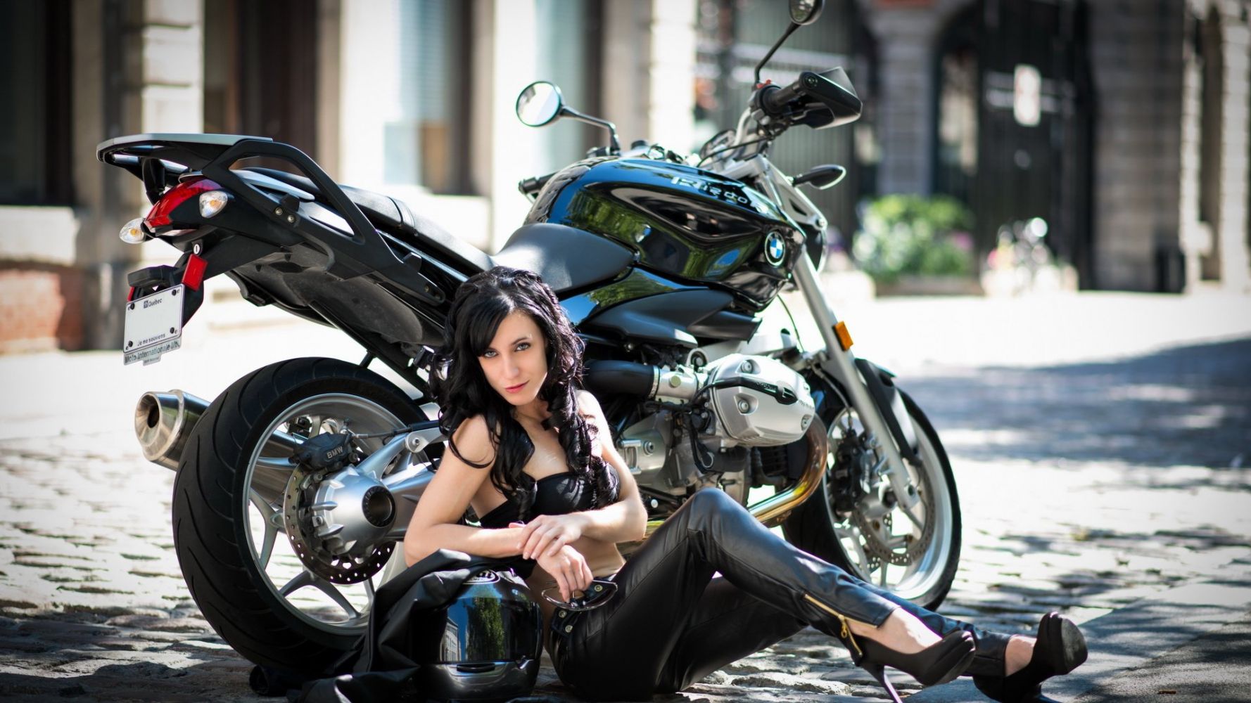 European women on bikes in Columbus