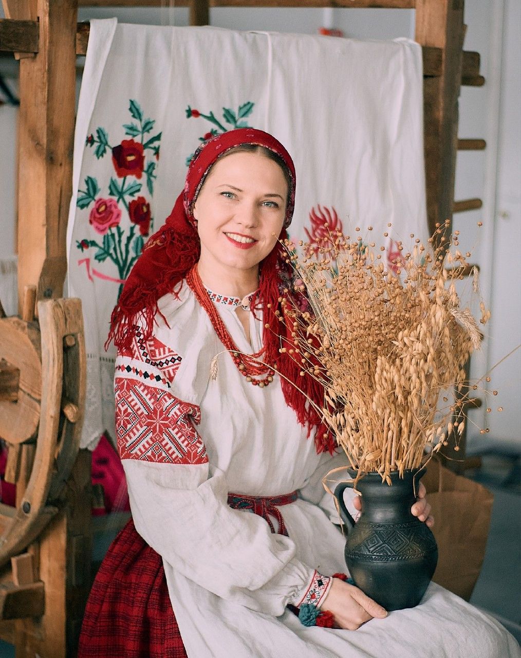 Women in Slavic costumes in Columbus