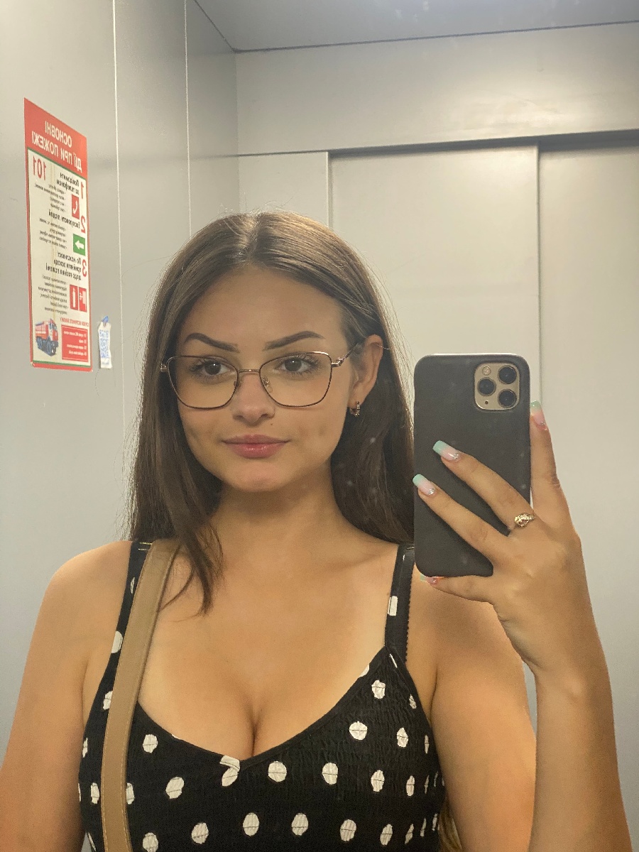 Sexy model Stacy in Columbus