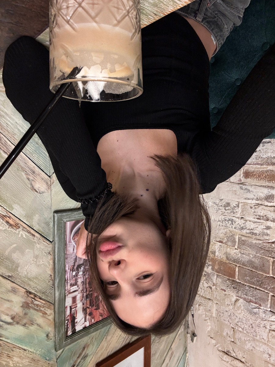 Fresh photos, fresh mood — Tina online in Columbus